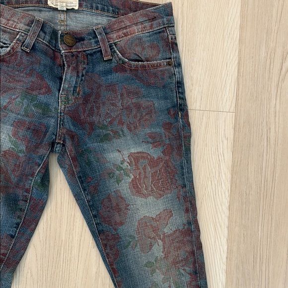 Floral Patterned Blue Jeans - Picture 5 of 5
